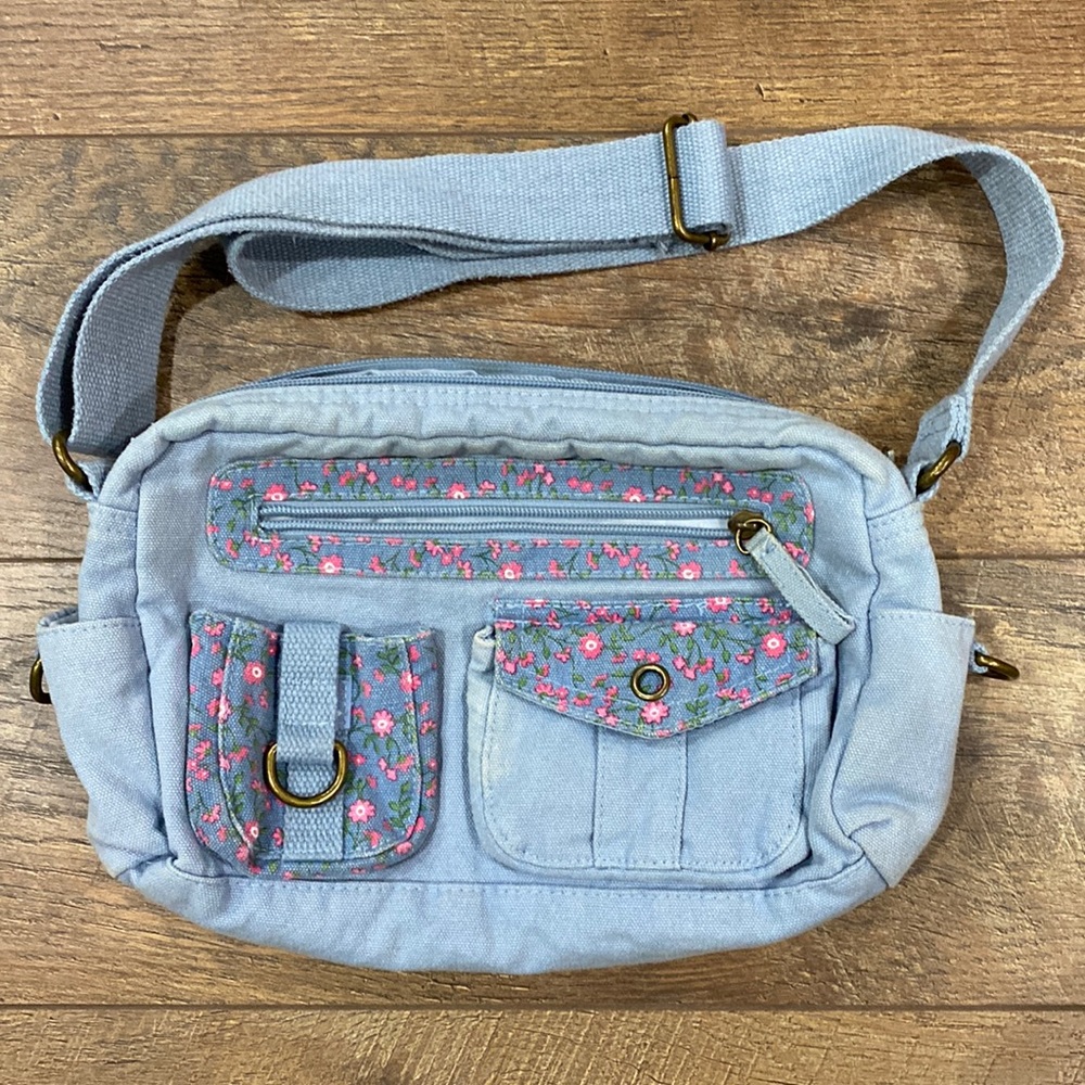 Girls Jean purse with adjustable strap.